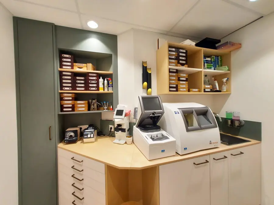 Agathe & Pierre Opticiens, Le Rheu — Nolwenn Kevell, architecte d’intérieur — vue 8
